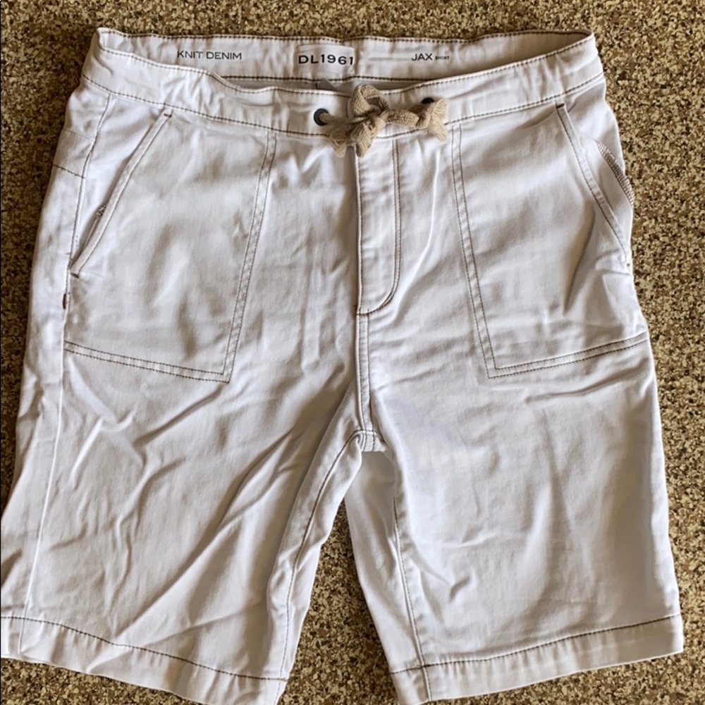 DL 1961 JAX KNIT SHORT AMAZING LIKE NEW CONDITION